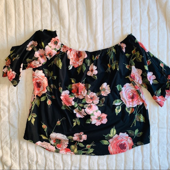 GS Love Plus Floral Off-the-Shoulder Top - Picture 5 of 7